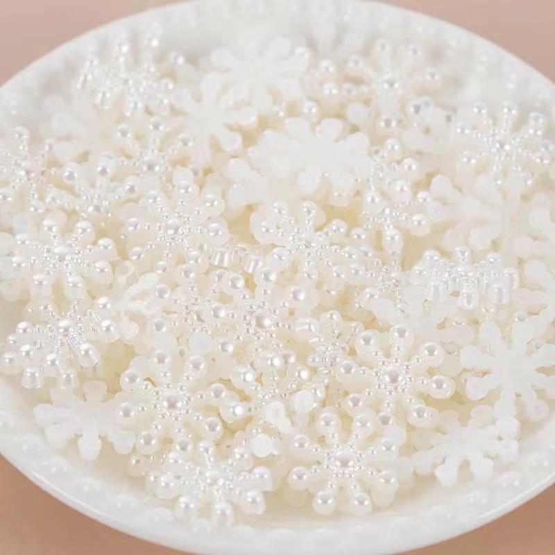 Resin Craft Ideas - เกล็ดหิมะมุกสีเบจแฮนด์เมด 100 ชิ้นสําหรับงานแต่งงาน คริสต์มาส และของตกแต่งแฟลตวันหยุด