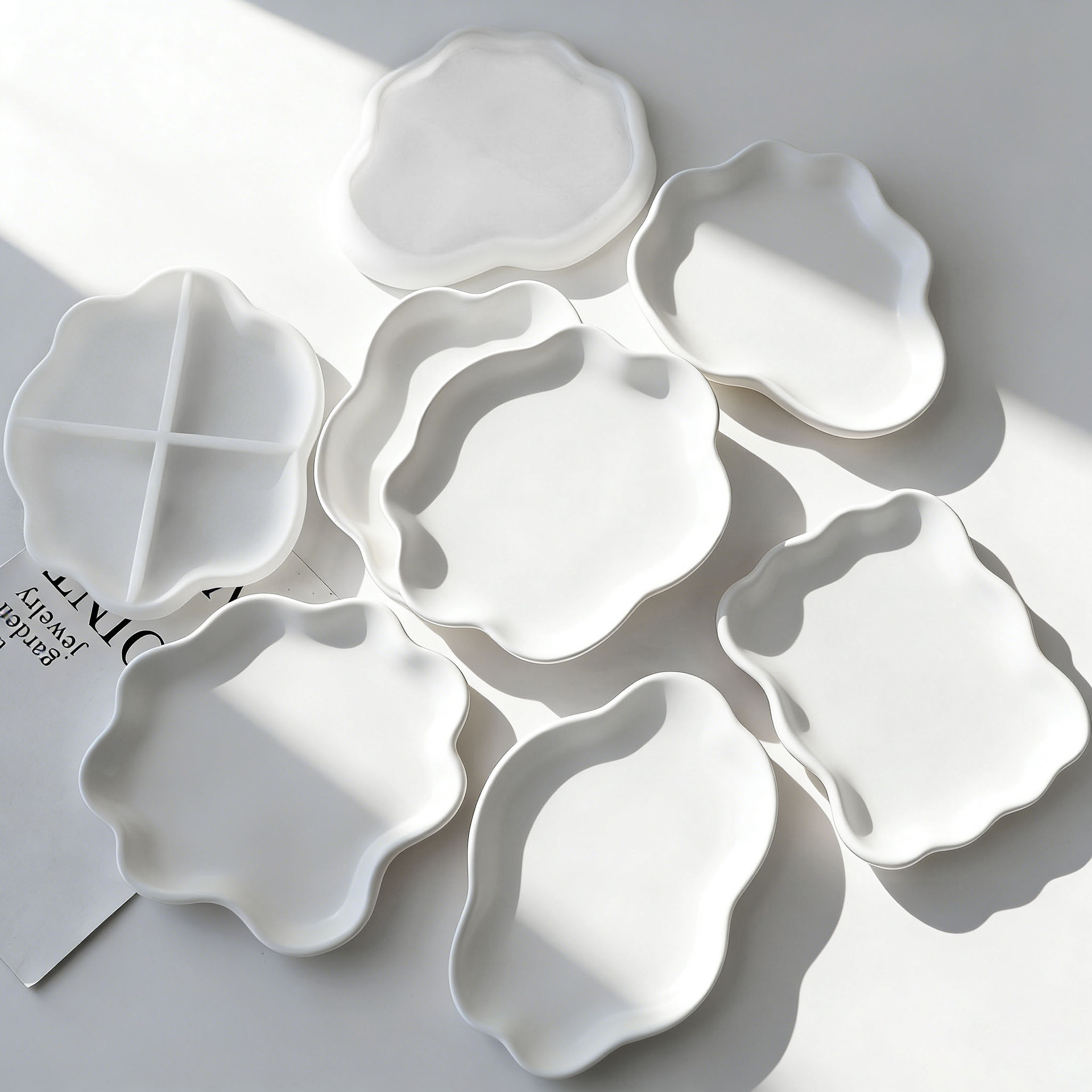 Serving Tray Mold - แม่พิมพ์ซิลิโคนทำที่รองแก้วเรซิ่นรูปทรงคลื่นเรขาคณิต DIY สำหรับงานแฮนด์เมด ทำจากเรซิ่นอีพ็อกซี่ ปูนปลาสเตอร์ ถาดเก็บของรูปทรงอิสระ