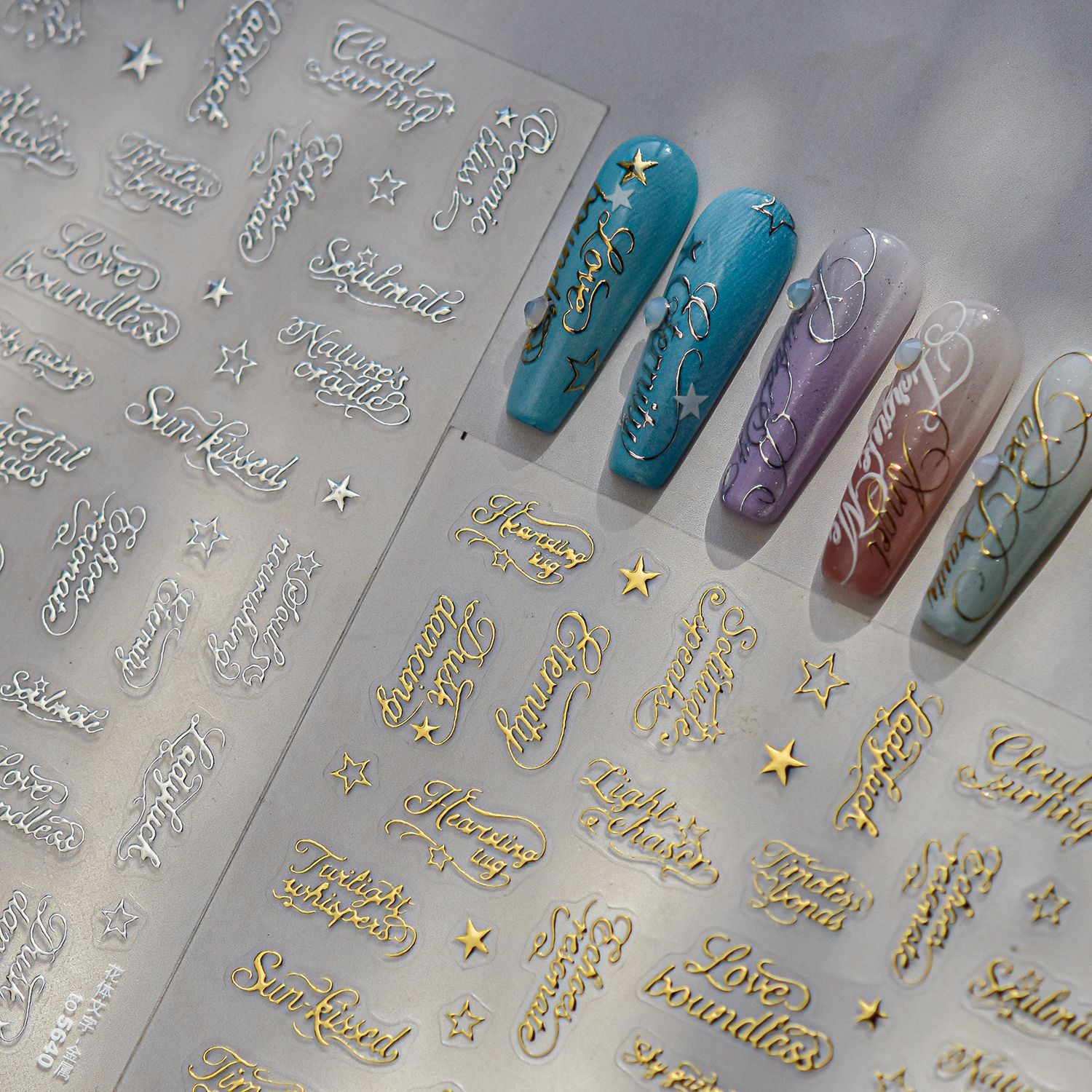 สติกเกอร์ติดเล็บลายทอง 5 มิติ  - Gold Foil Flakes บทวิจารณ์และราคา