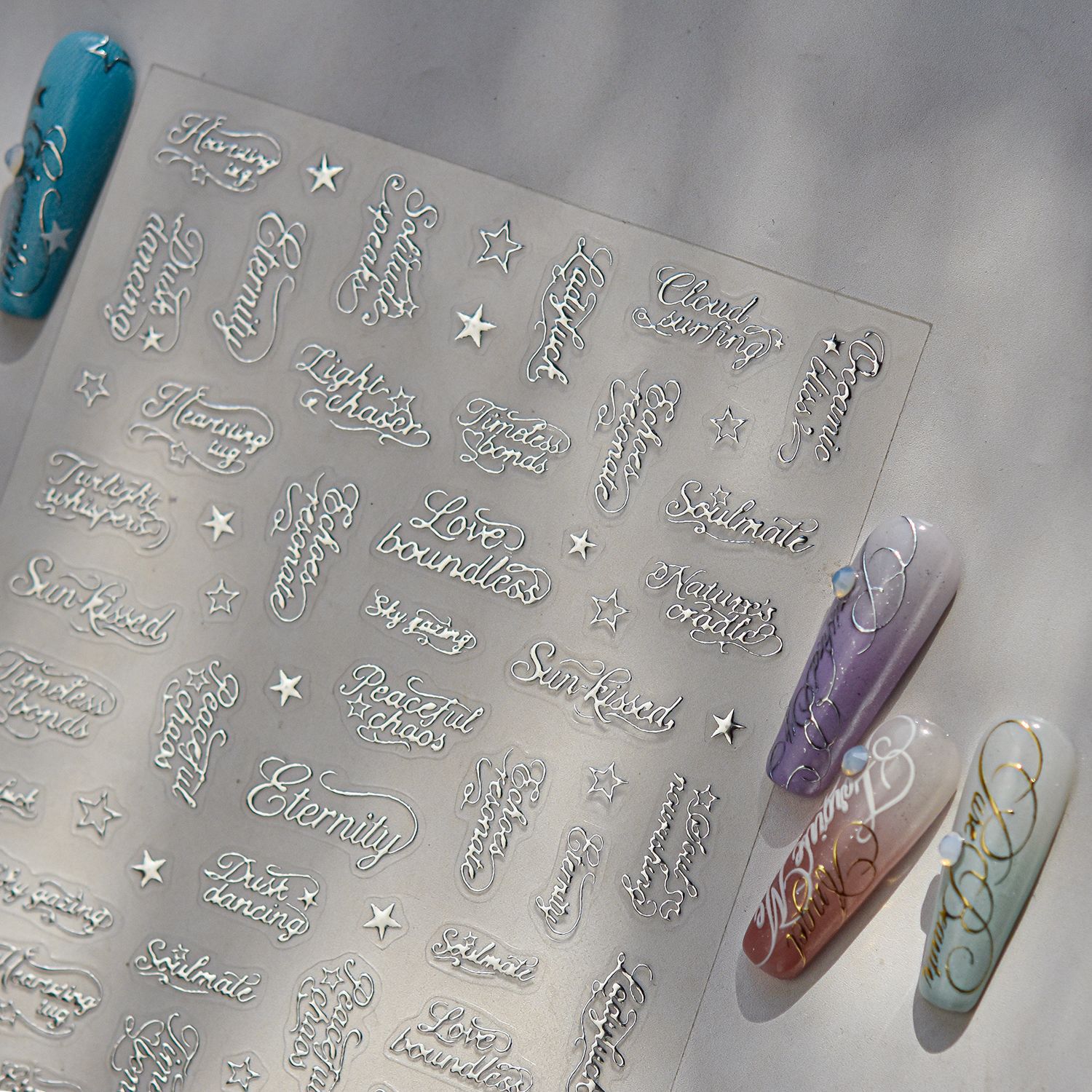 สติกเกอร์ติดเล็บลายทอง 5 มิติ  - Gold Foil Flakes บทวิจารณ์และราคา